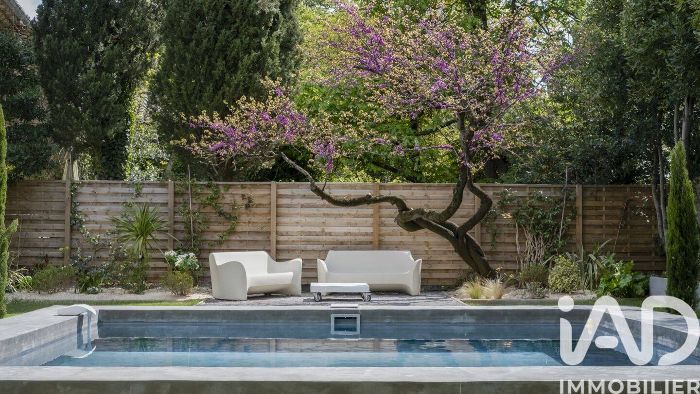 Maison 11 pièces 291 m² · à Lussan · 291 m² · 990 000 €