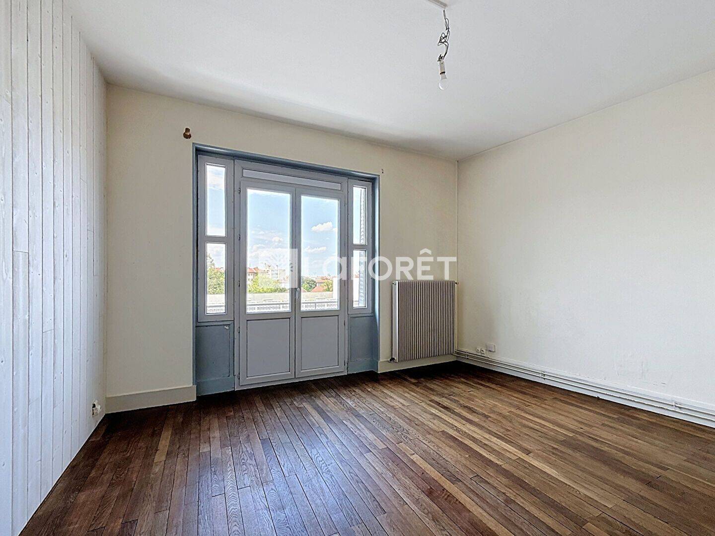 Appartement 1 pièce 41 m² · à Bourg-en-Bresse · 41 m² · 380 €