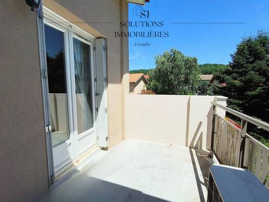 Duplex à vendre 239 000 € 5 pièces 3 chambres 107,1 m² Étage 3/3 Saint-Clair-du-Rhône 38370