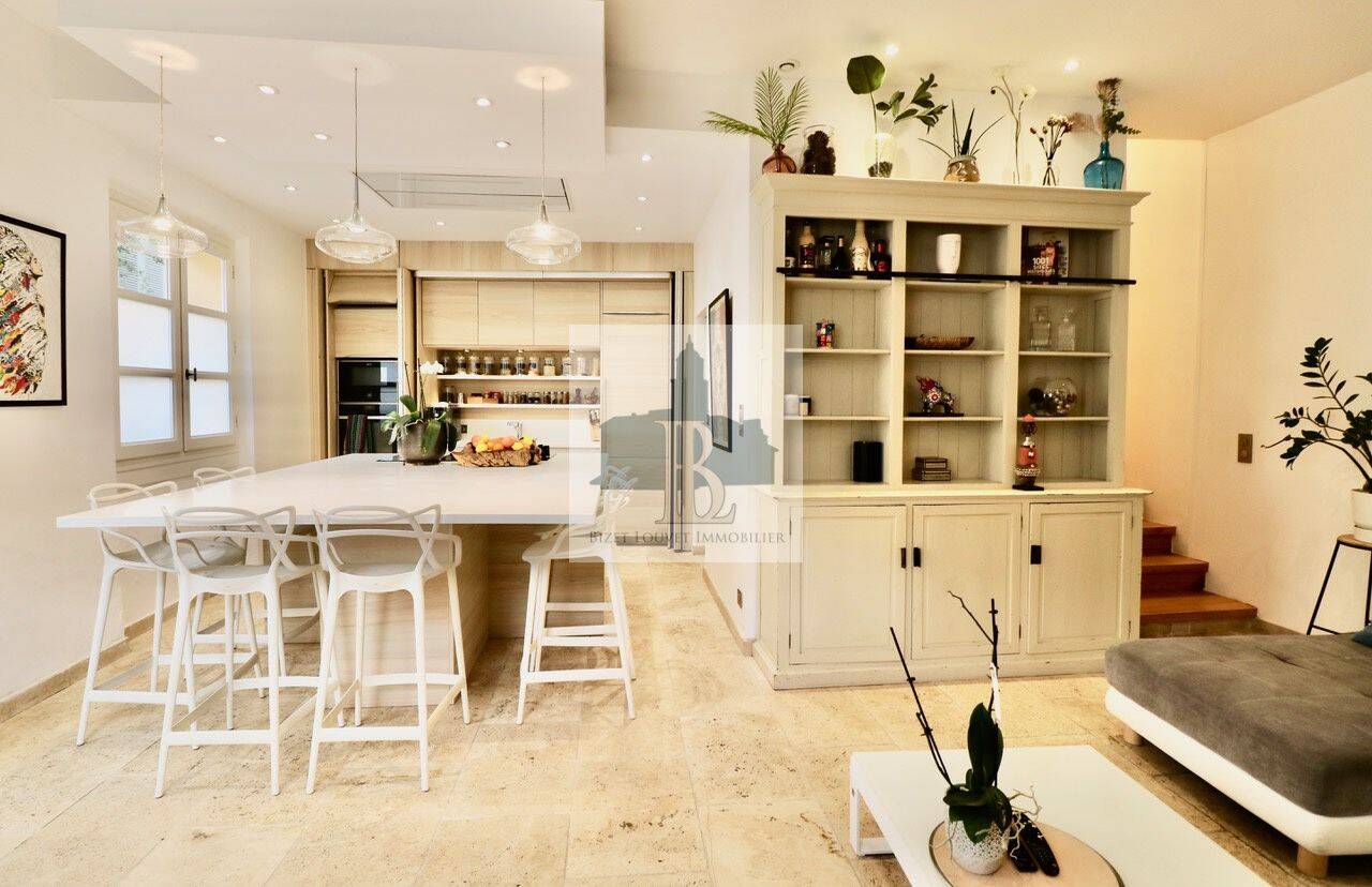 Maison 4 pièces 130 m² · à Saint-Tropez · 130 m² · 2 400 000 €