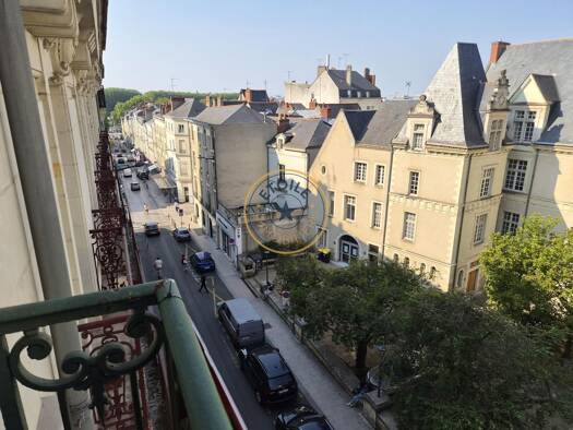 Immeuble à vendre 1 450 000 € 375 m² Centre Angers 49100