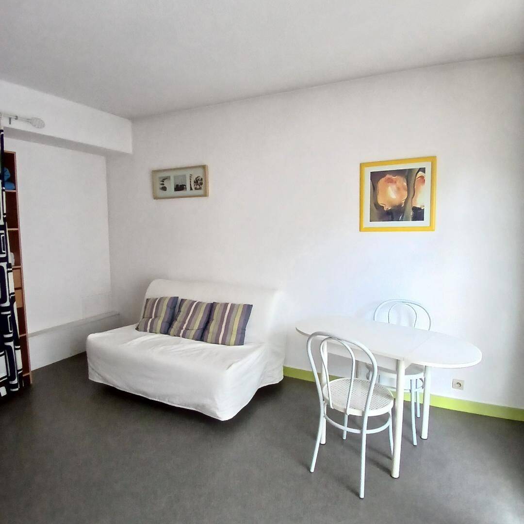 Appartement 1 pièce 26 m² · à Saint-Étienne · 26 m² · 415 €