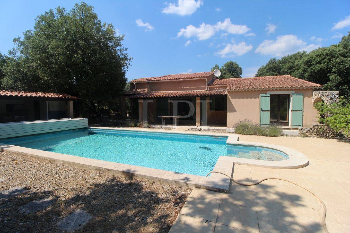 Maison 5 pièces 174 m² · à Saint-Saturnin-lès-Apt · 174 m² · 489 000 €