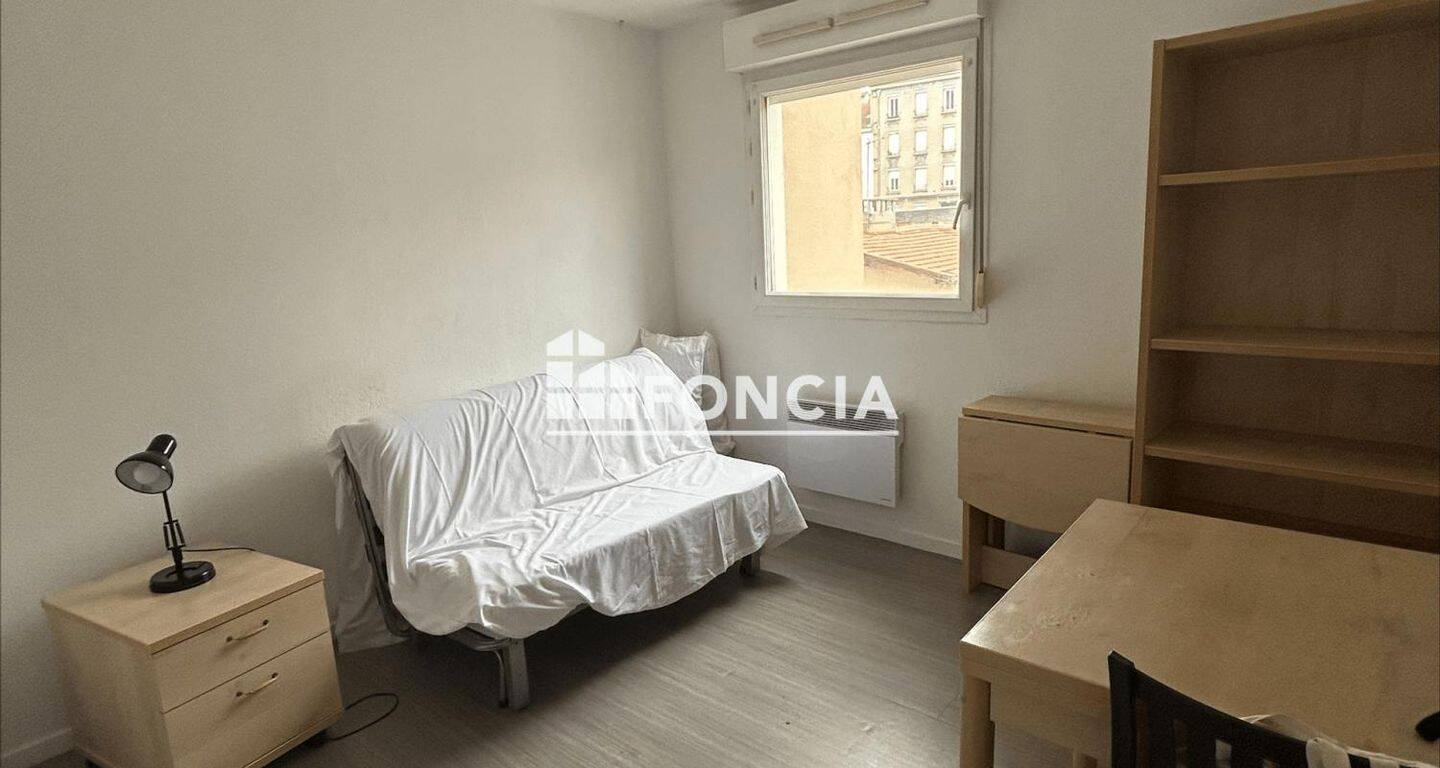 Appartement 1 pièce 19 m² · à Saint-Étienne · 19 m² · 390 €