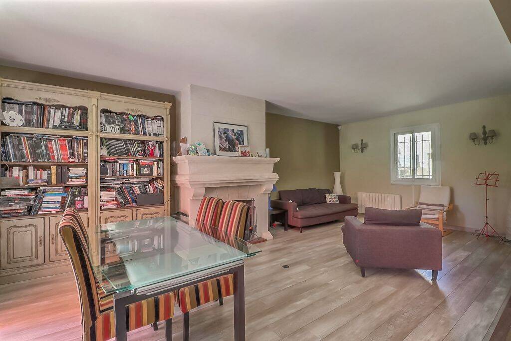 Maison 6 pièces 164 m² · à Aix-en-Provence · 164,1 m² · 3 000 €/mois