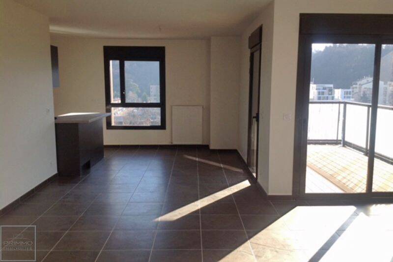Appartement 3 pièces 77 m² · à Lyon 9ème Arrondissement · 76,9 m² · 1 355 €