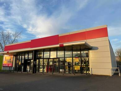 Local commercial à louer 10 000 € 950 m² de surface de vente Hors Agglomeration Melesse 35520