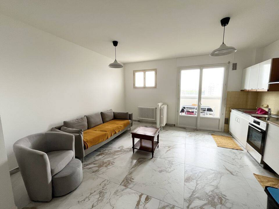 1 pièce 12 m² · à Villeurbanne · 12 m² · 570 €/mois