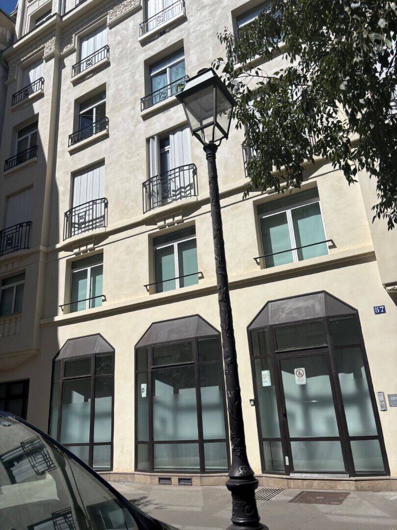 Appartement 3 pièces 102 m² · à Paris 3ème Arrondissement · 101,8 m² · 3 035 €/mois