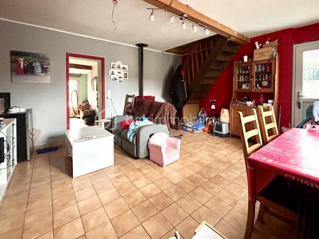 Maison 4 pièces 67 m² · à Yrouerre · 67 m² · 80 000 €