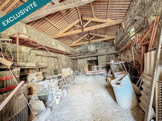 Parking à vendre 39 900 € 445 m² Bouteville 16120