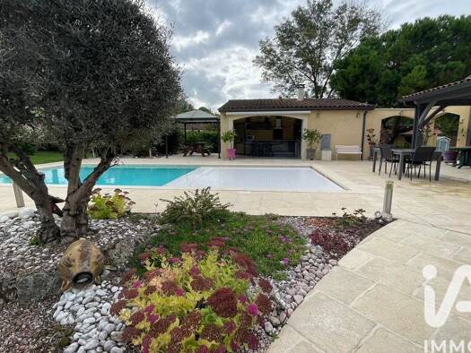 Maison à vendre 603 000 € 9 pièces 5 chambres 161 m² 28 084 m² de terrain Bouniagues 24560