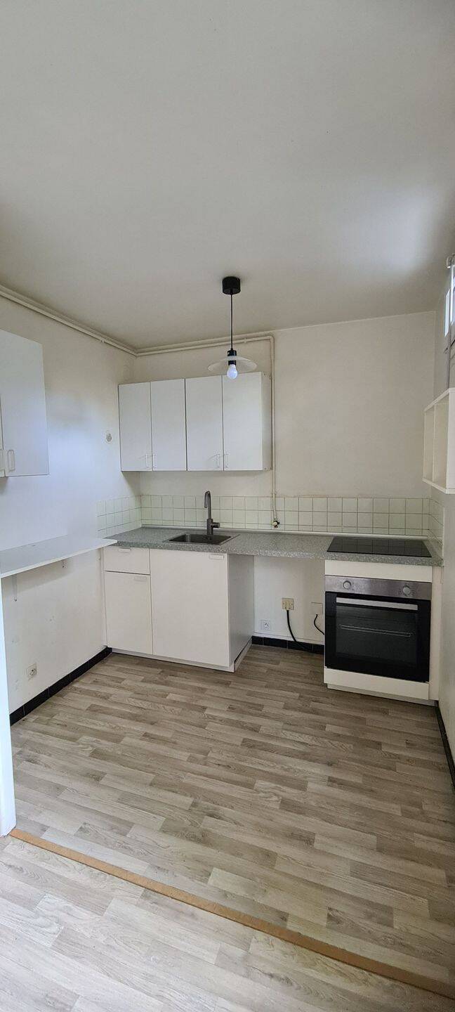 Appartement 1 pièce 30 m² · à Chatou · 29,9 m² · 736 €/mois