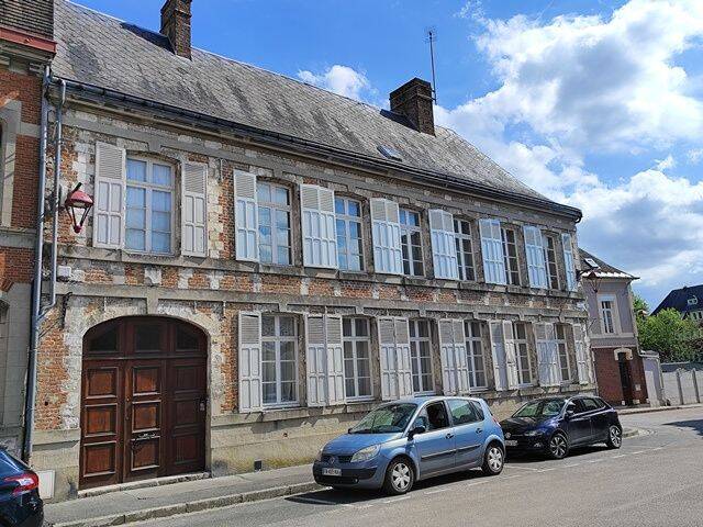 Maison 9 pièces 438 m² · à Doullens · 438 m² · 250 000 €