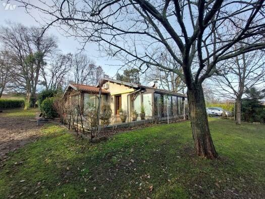 Maison de plain-pied à vendre 160 000 € 3 pièces 2 chambres 3 729 m² de terrain Auzas 31360