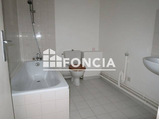 Appartement 2 pièces 63 m² · à Épernon · 62,7 m² · 653 €