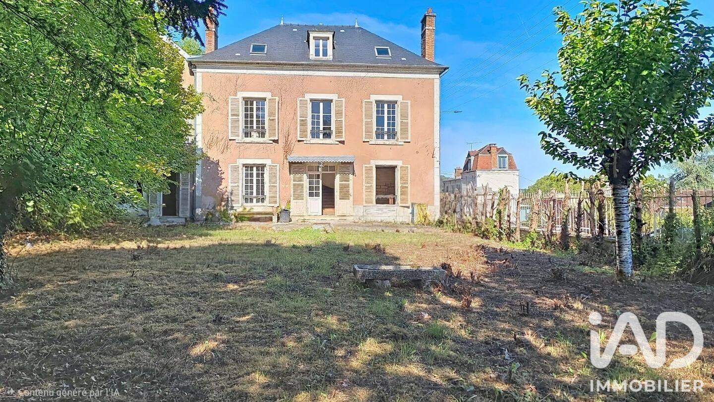 Maison 8 pièces 235 m² · à Tonnerre · 235 m² · 98 000 €
