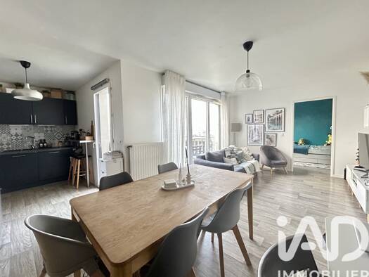 Appartement à vendre 179 900 € 3 pièces 2 chambres 61 m² Étage 3/4 Saint Liesne-Centre Est Melun 77000