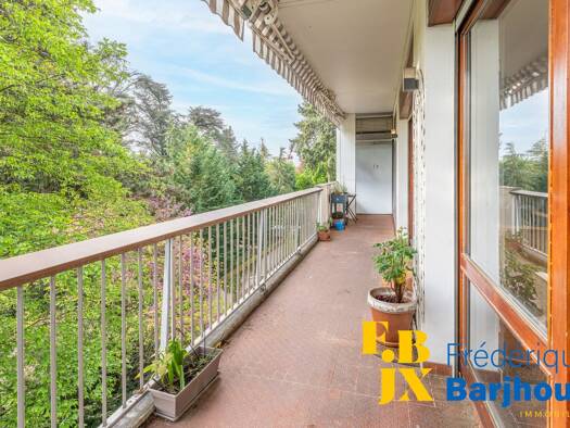 Appartement à vendre 505 000 € 5 pièces 3 chambres 130 m² Étage 3/3 Tassin-la-Demi-Lune 69160