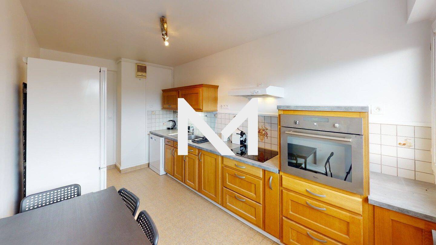 Appartement 3 pièces 91 m² · à Grenoble · 90,9 m² · 1 220 €