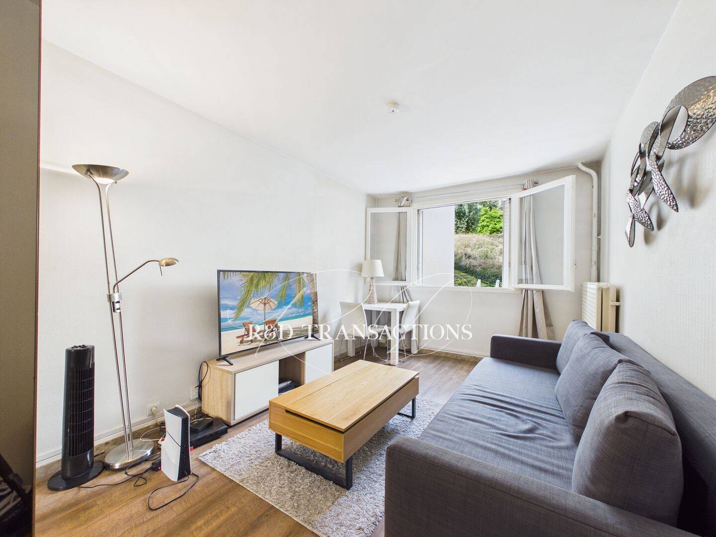Appartement 1 pièce 24 m² · à Puteaux · 24,2 m² · 242 000 €