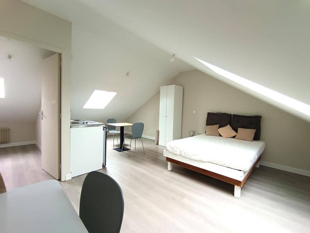 Appartement 1 pièce 14 m² · à Reims · 14,4 m² · 505 €