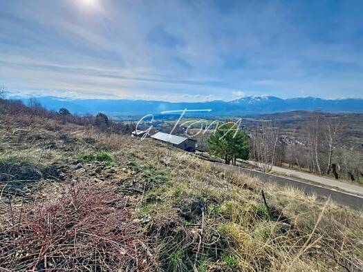 Terrain constructible viabilisé à vendre 110 000 € 349 m² de terrain Enveitg 66760