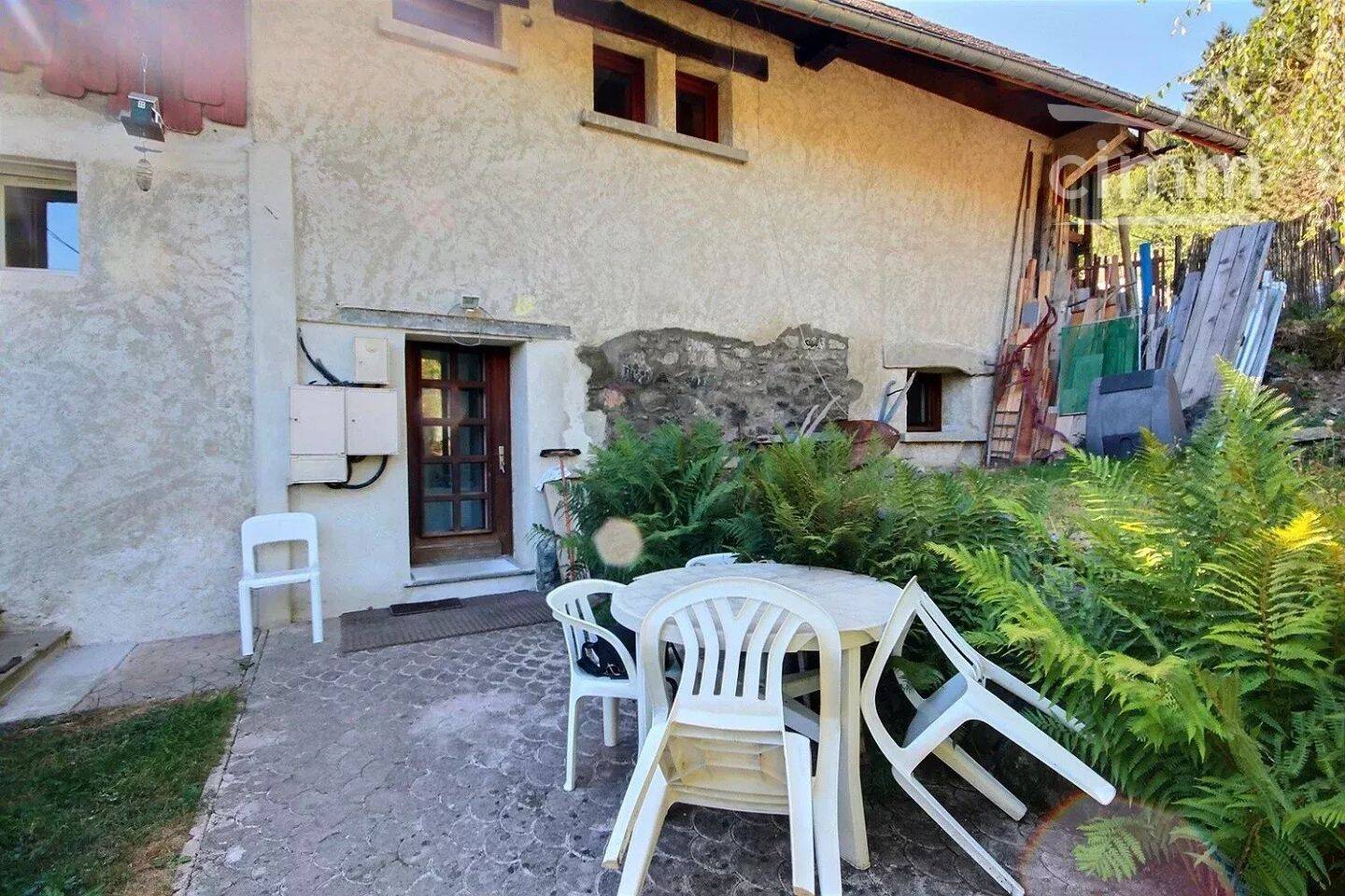 Appartement 1 pièce 28 m² · à Laval-en-Belledonne · 27,9 m² · 378 €
