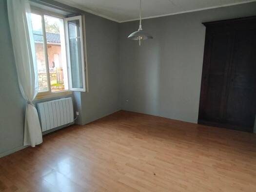 Maison à vendre 119 450 € 3 pièces 2 chambres 108 m² 134 m² de terrain Castelfranc 46140