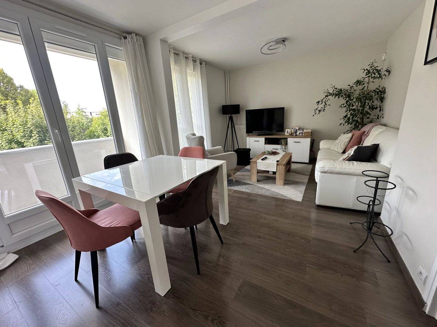 Appartement 3 pièces 64 m² · à Saint-Martin-d'Hères · 63,9 m² · 920 €/mois