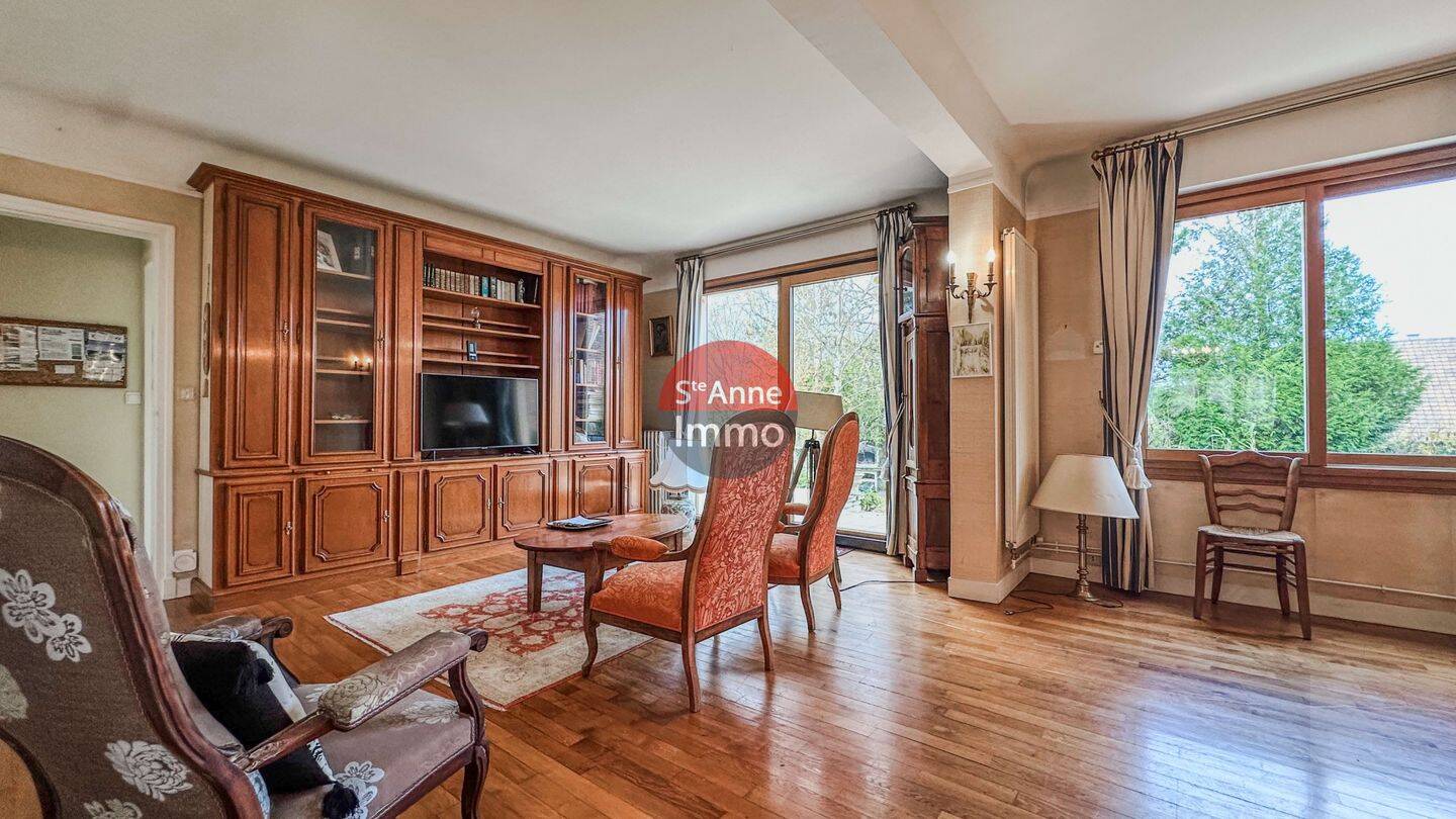 Maison 6 pièces 130 m² · à Ailly-sur-Noye · 130 m² · 274 300 €