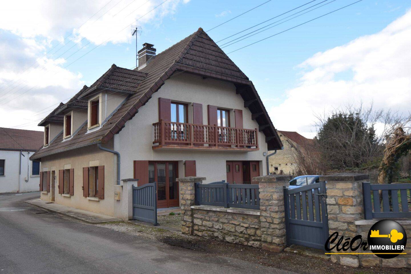 Maison 5 pièces 149 m² · à Chaussin · 149 m² · 187 000 €