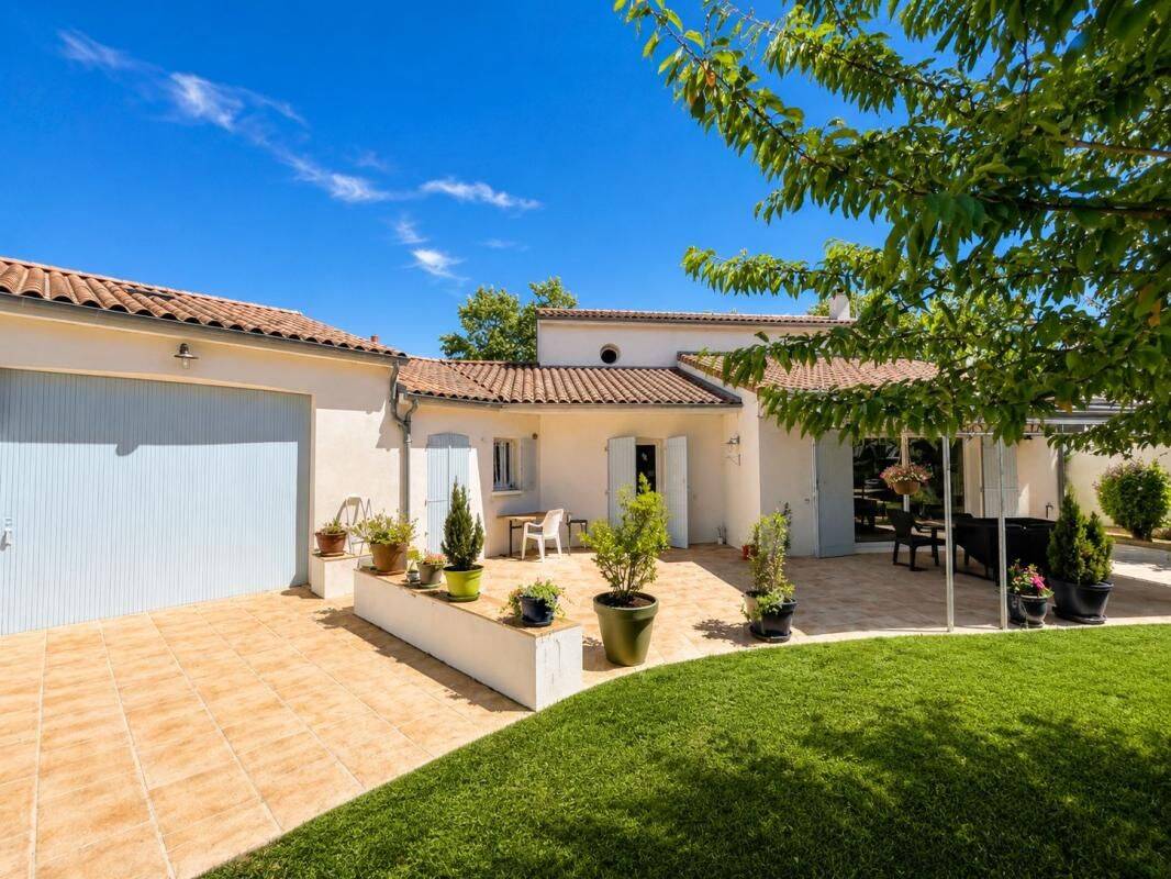 Maison 5 pièces 164 m² · à Périgny · 164,3 m² · 665 000 €