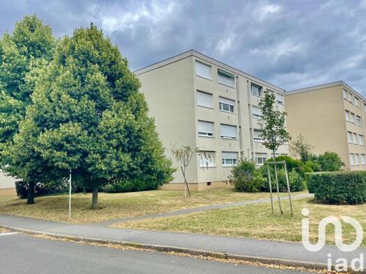 Appartement à vendre 135 000 € 3 pièces 2 chambres 64 m² RDC/3 Parc Aux Lievres Évry-Courcouronnes 91000