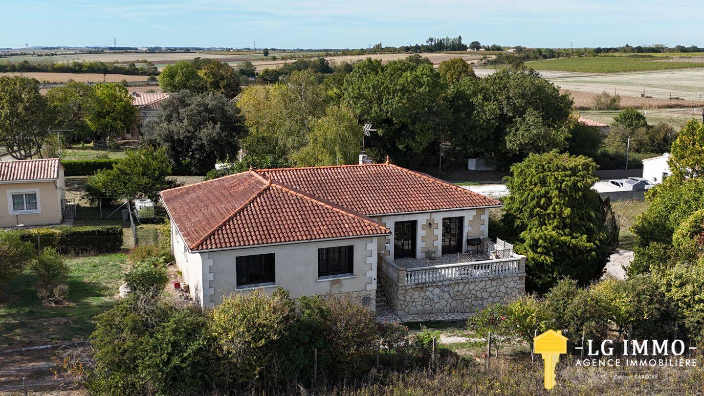 Maison 5 pièces 141 m² · à Consac · 141 m² · 182 000 €