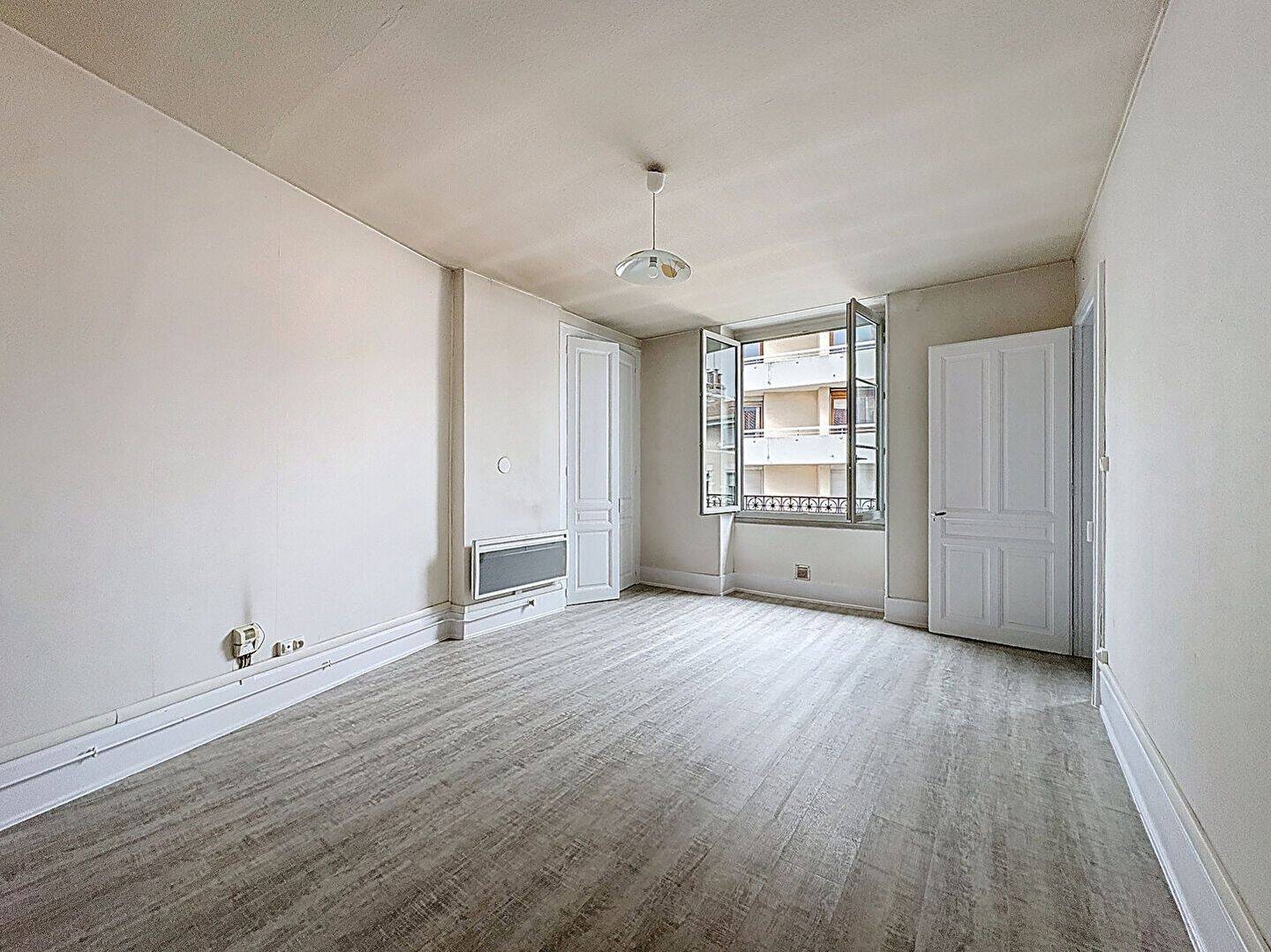 Appartement 1 pièce 39 m² · à Bourg-en-Bresse · 39 m² · 437 €