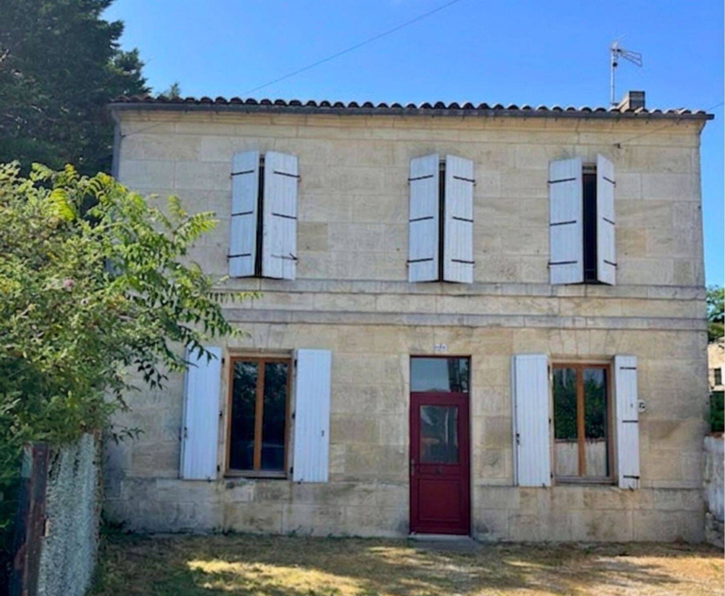 Maison 4 pièces 101 m² · à Cognac · 100,9 m² · 89 000 €