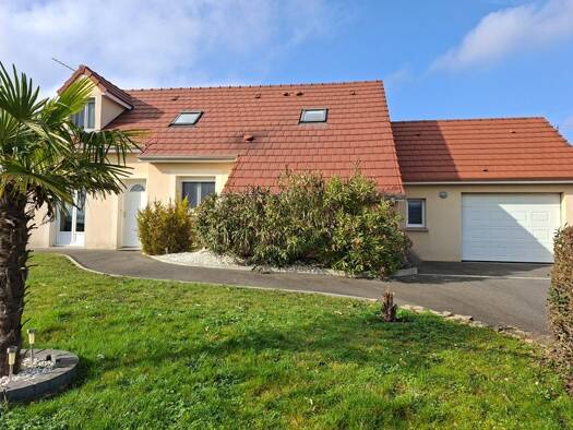 Maison à vendre 235 000 € 7 pièces 4 chambres 111 m² 789 m² de terrain Saint-Longis 72600