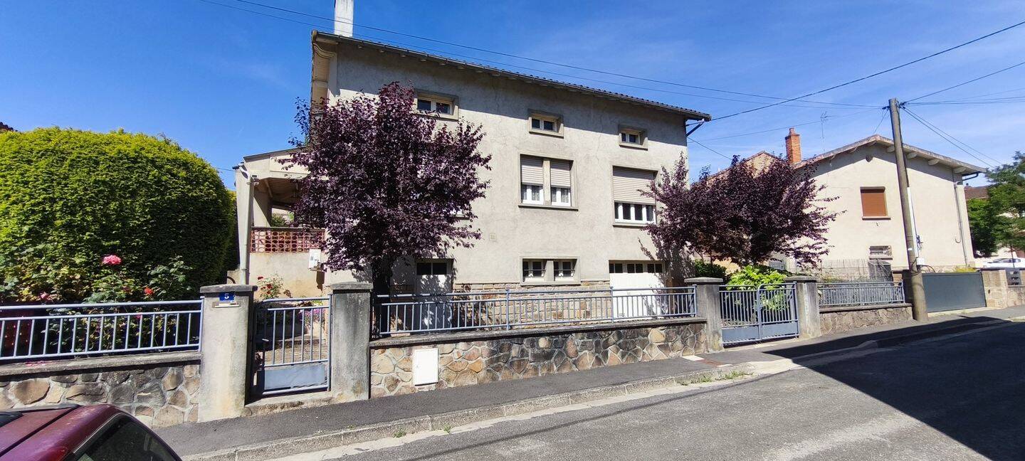 Maison 6 pièces 136 m² · à Carmaux · 136 m² · 142 000 €