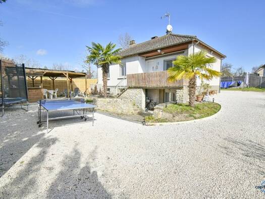 Maison à vendre 179 900 € 6 pièces 3 chambres 122 m² 1 016 m² de terrain Noyers-sur-Cher 41140