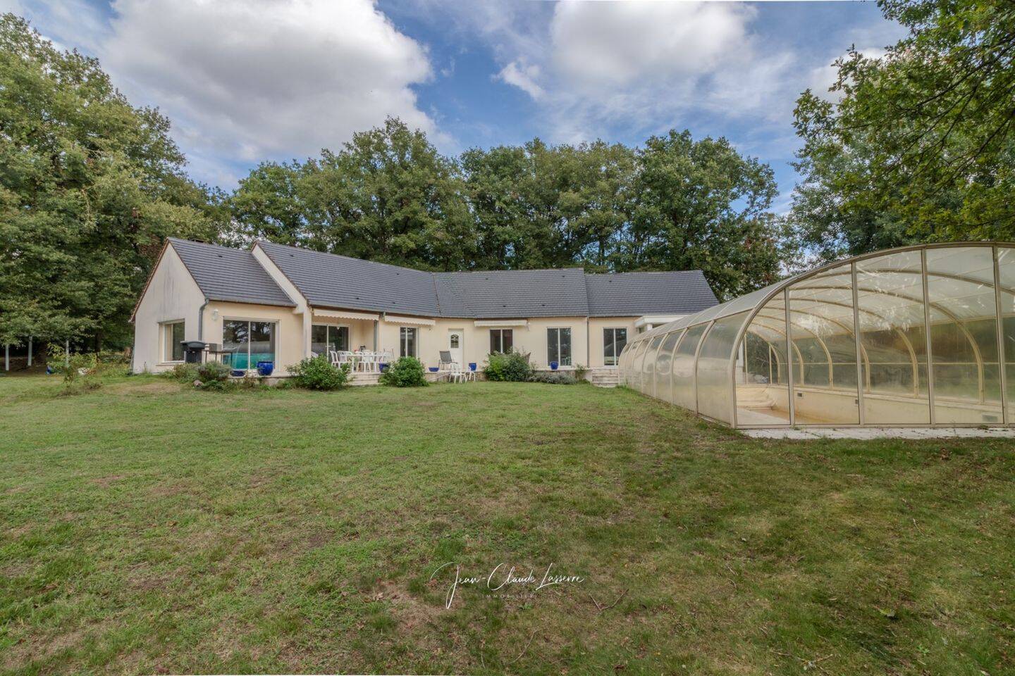 Maison 6 pièces 240 m² · à Thénioux · 240 m² · 349 000 €