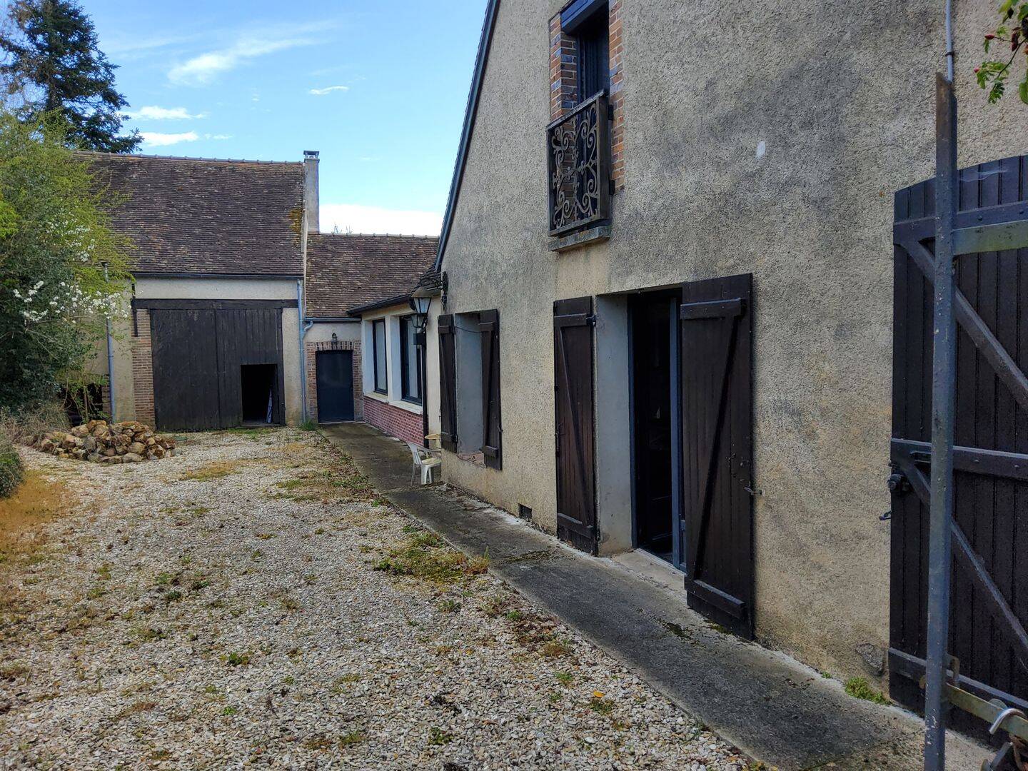 Maison 4 pièces 140 m² · à Saint-Sérotin · 140 m² · 265 000 €