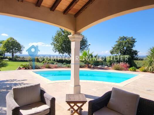 Maison à vendre 936 000 € 7 pièces 5 chambres 203 m² 2 680 m² de terrain Uzès 30700