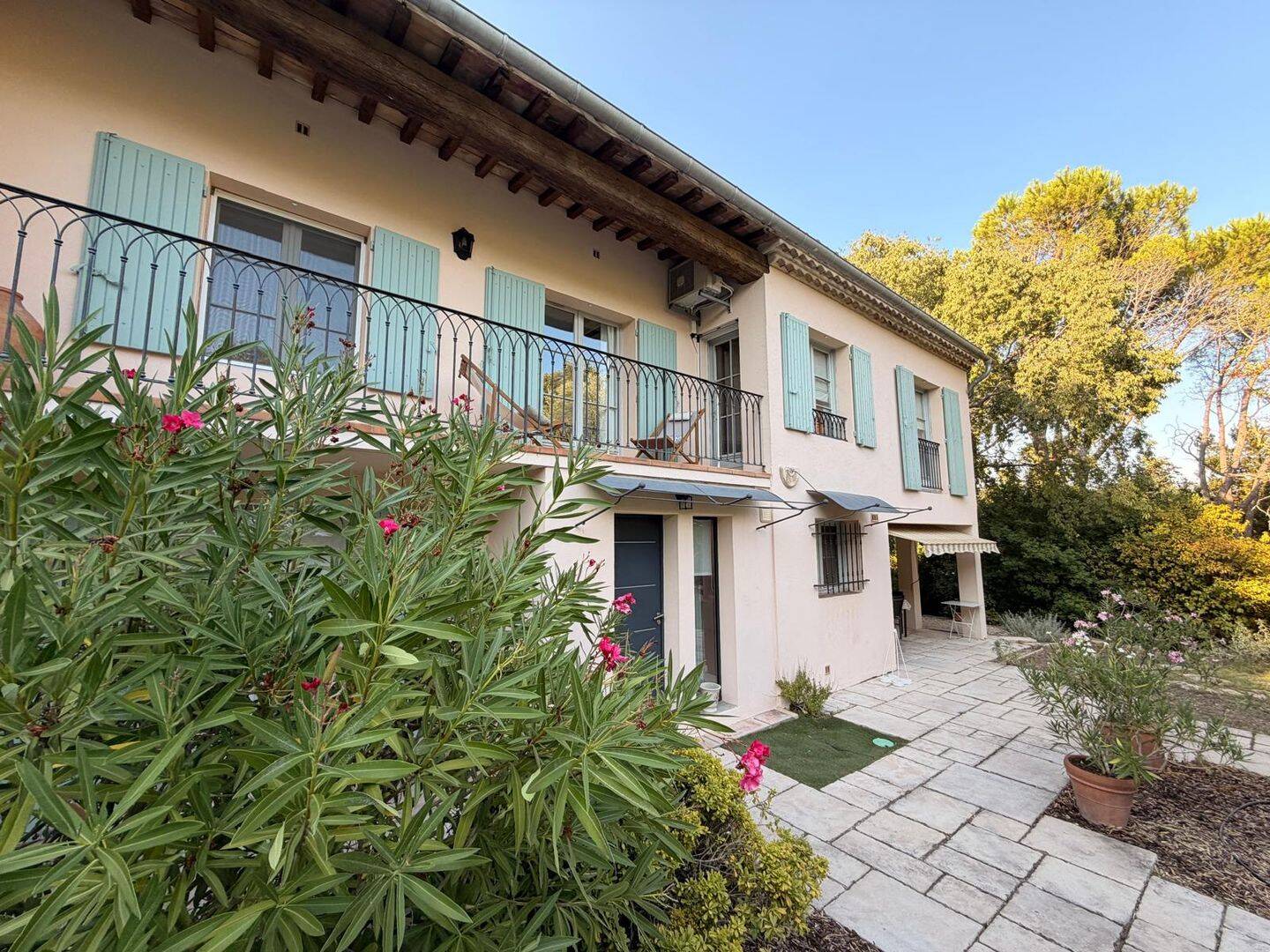 Maison 7 pièces 205 m² · à Nîmes · 205 m² · 820 000 €