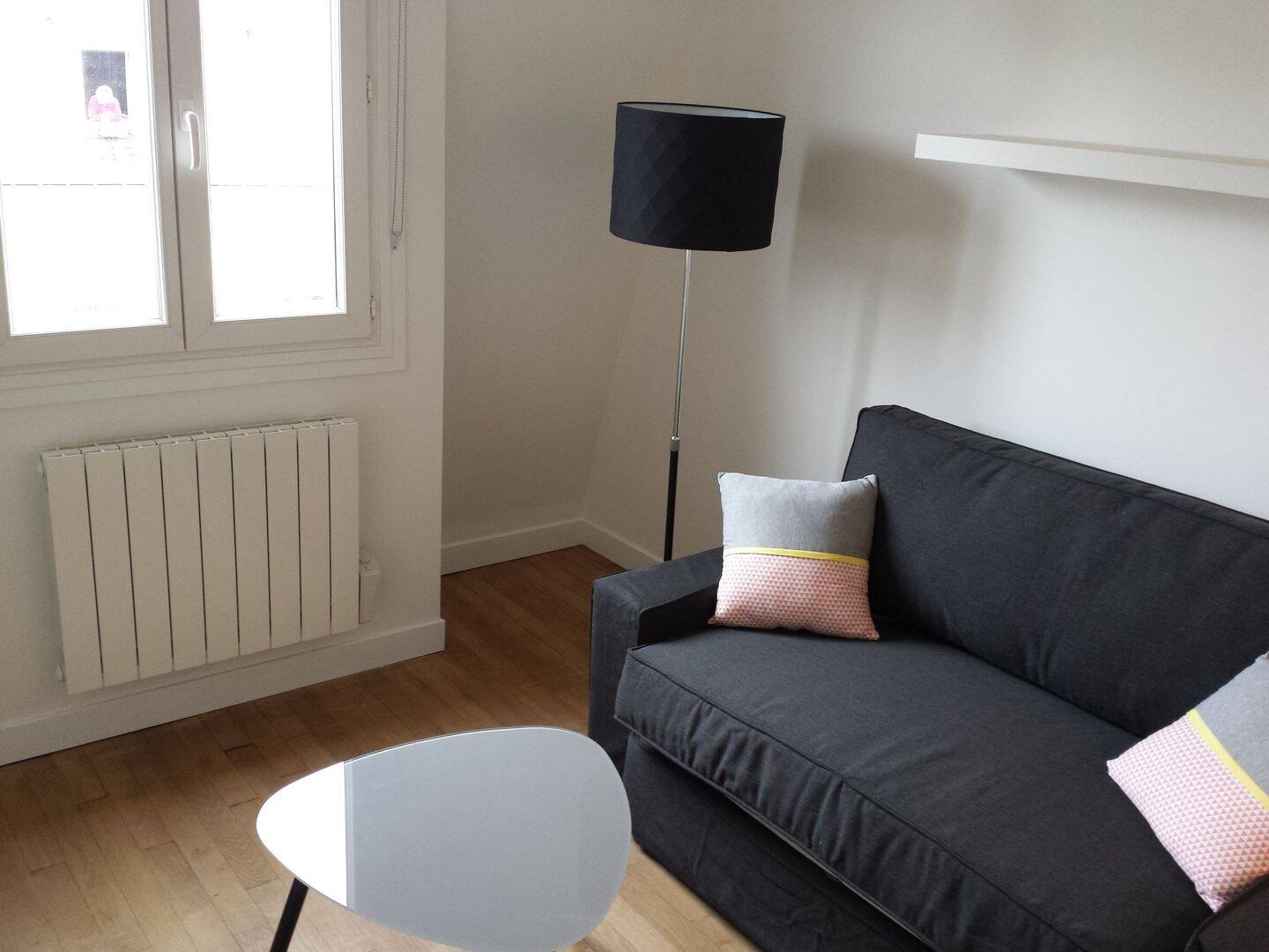 Appartement 1 pièce 15 m² · à Paris 18ème Arrondissement · 14,7 m² · 712 €