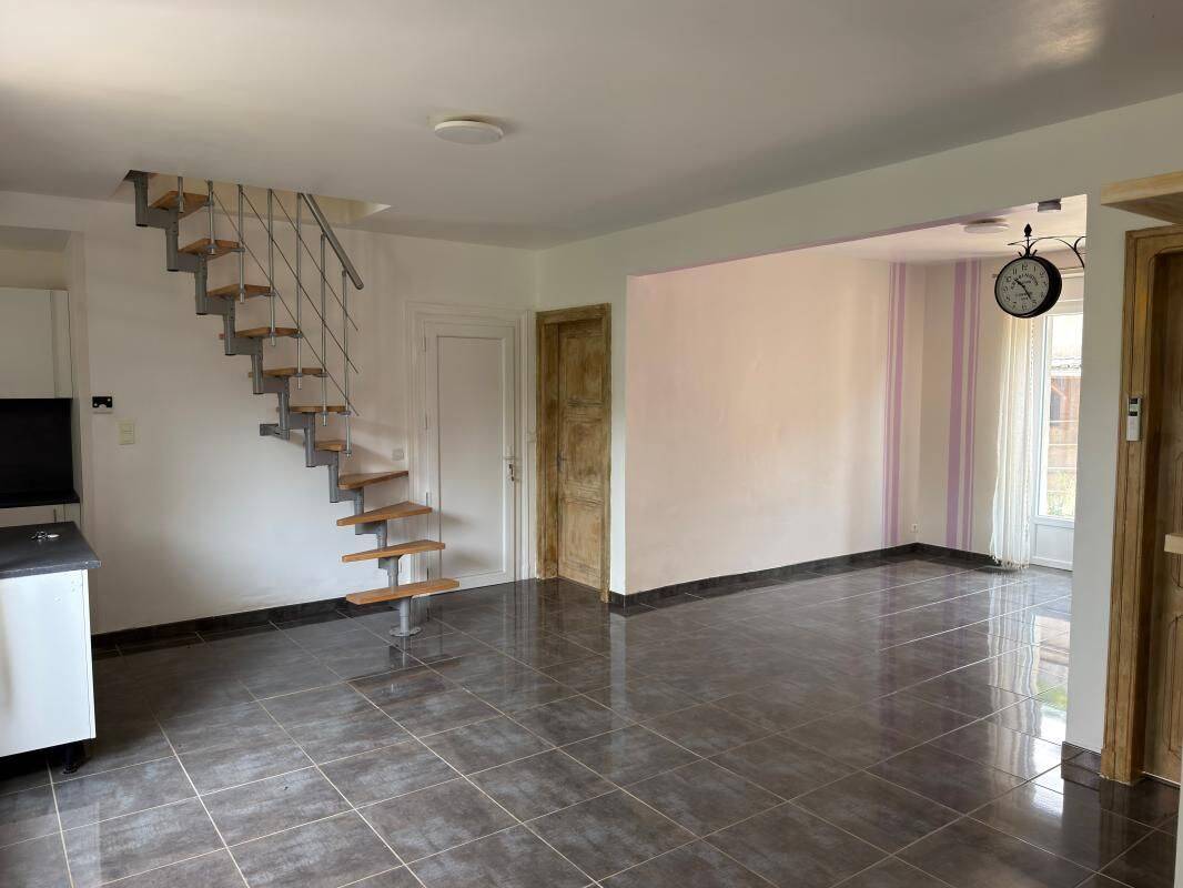 Maison 5 pièces 134 m² · à Les Hauts-de-Chée · 134 m² · 650 €