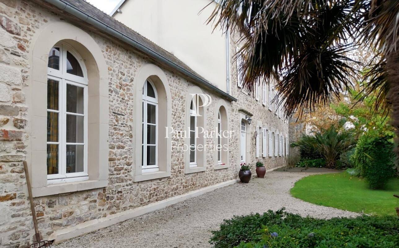 Maison 9 pièces 246 m² · à Lessay · 246 m² · 695 000 €