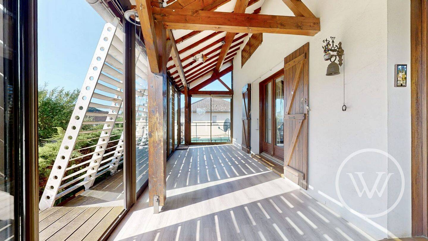 Maison 9 pièces 143 m² · à Avanne-Aveney · 143 m² · 300 000 €