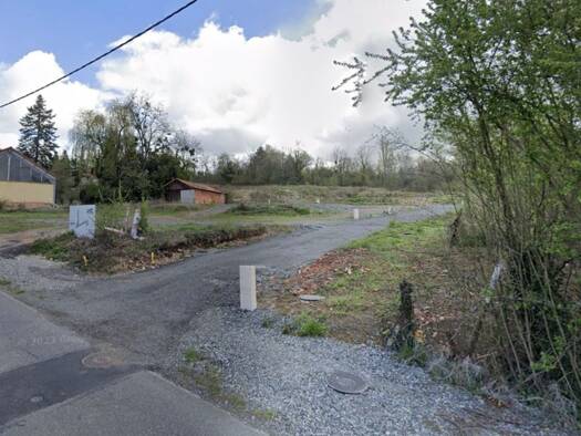 Terrain constructible viabilisé à vendre 63 000 € 901 m² de terrain Zone Verte Cusset 03300