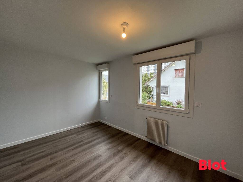 À LOUER - MAISON T5 - 95,76 m² - RENNES SAINTE THERESE - 4 chamb — 3